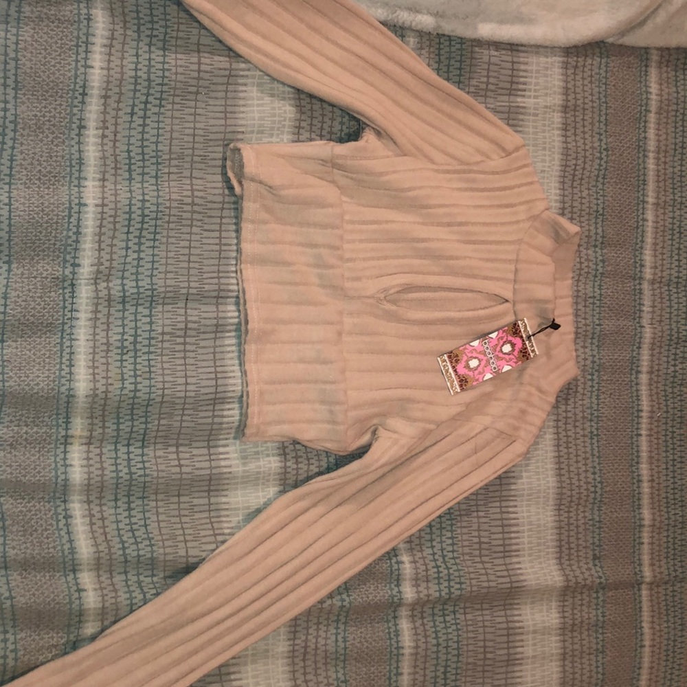 nude crop top, feels like a sweater